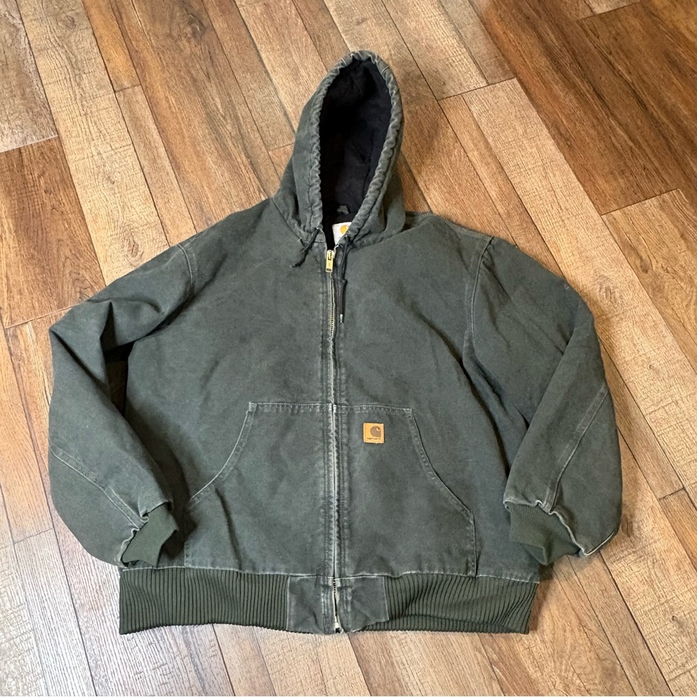 Vintage Carhartt Men’s J130 MOS Duck Work Jacket